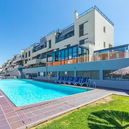 Chill Out Penthouse With Views - By Rent