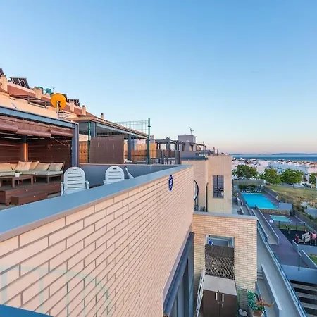 Chill Out Penthouse With Views - By Rent *