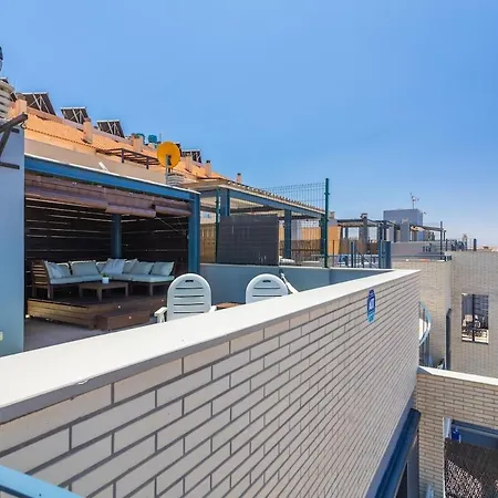 Chill Out Penthouse With Views - By Rent Apartment *